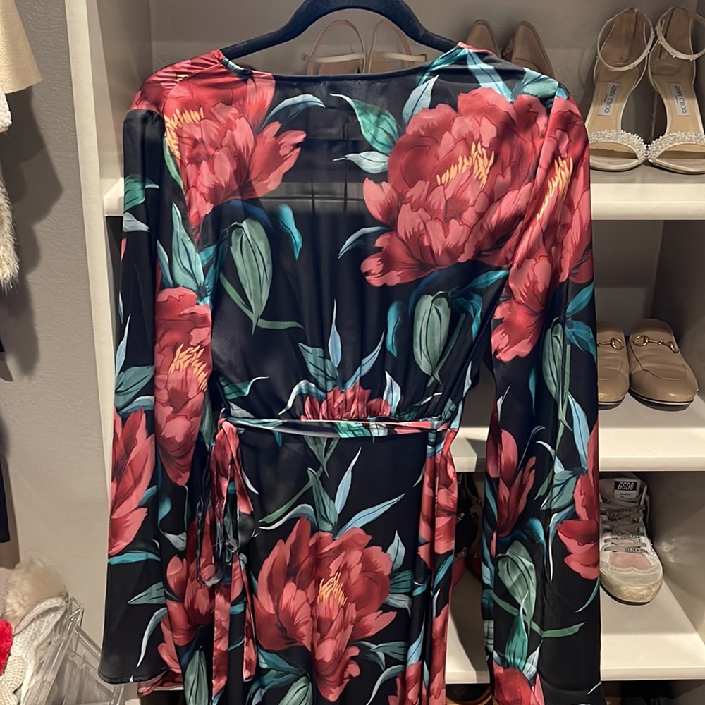 SO BEAUTIFUL show me your mumu maxi dress - Picture 6 of 7